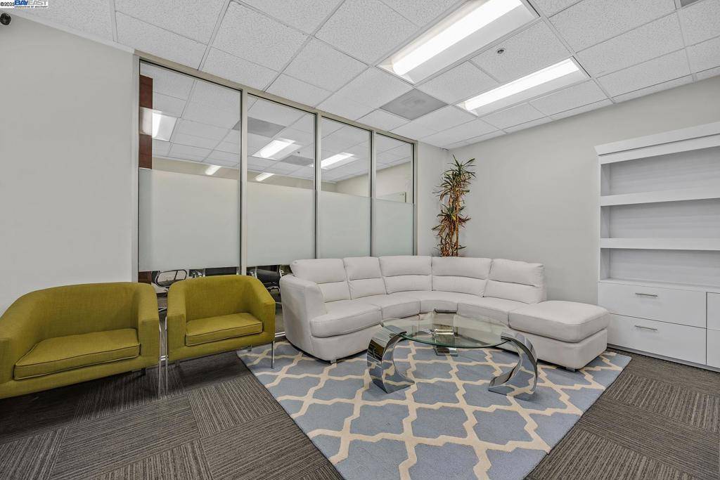 Pleasanton, CA 94566,7031 Koll Center Pkwy