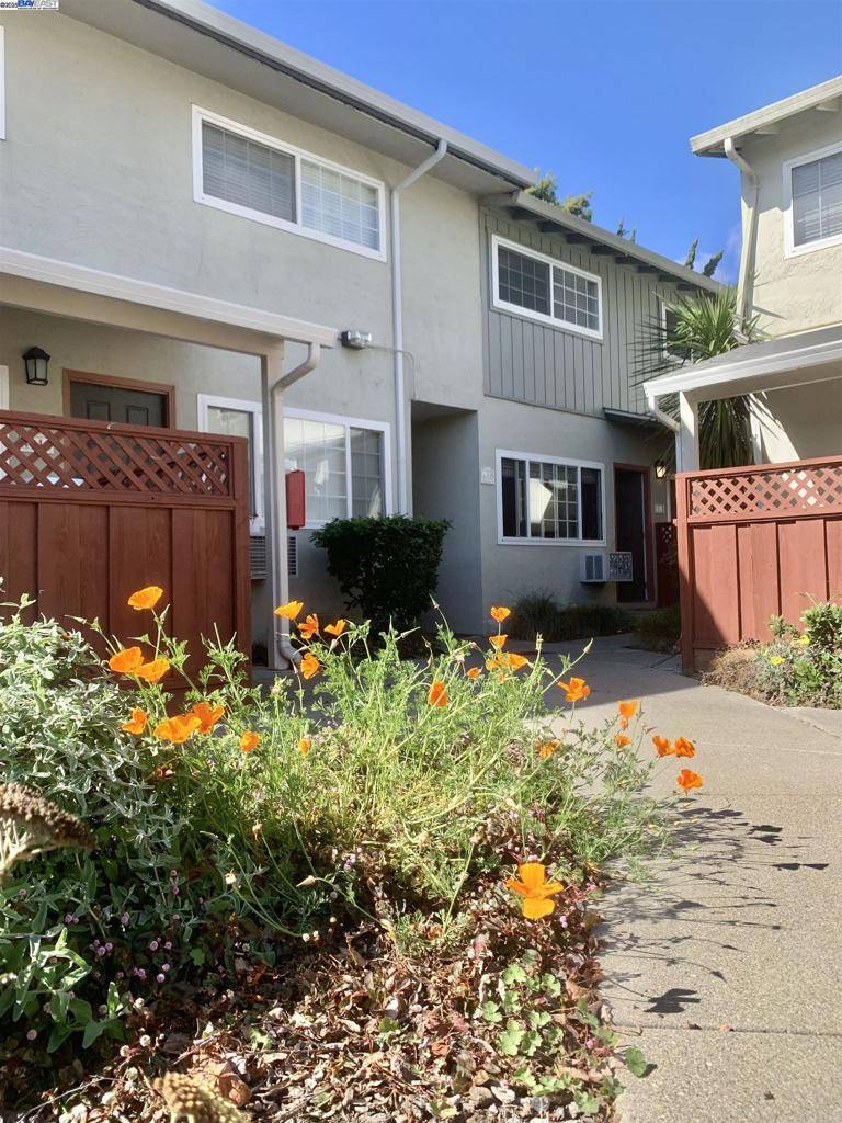 San Leandro, CA 94579,680 Fargo Ave #13