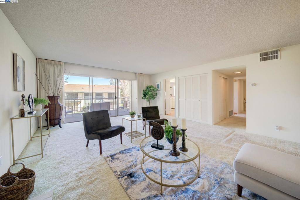 Walnut Creek, CA 94595,1613 Ptarmigan Drive #1A
