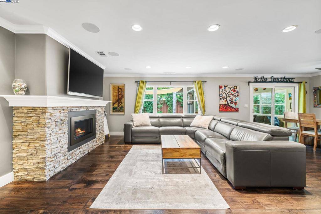 Livermore, CA 94551,647 Brighton Way