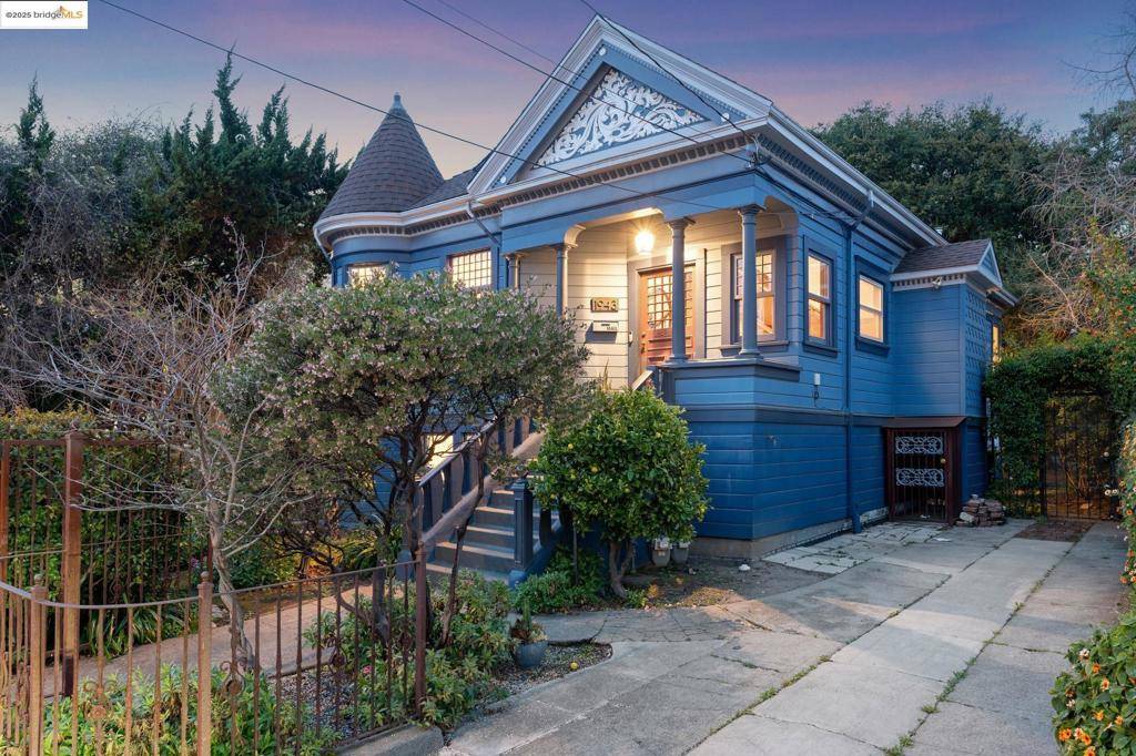 Berkeley, CA 94704,1943 Haste St