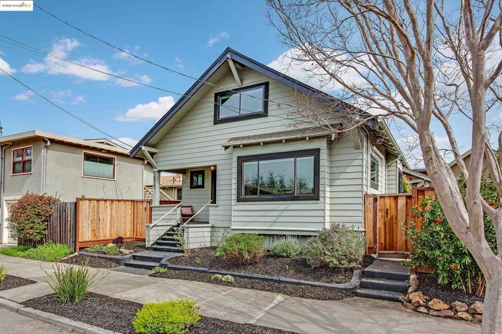 Berkeley, CA 94702,2635 Mathews