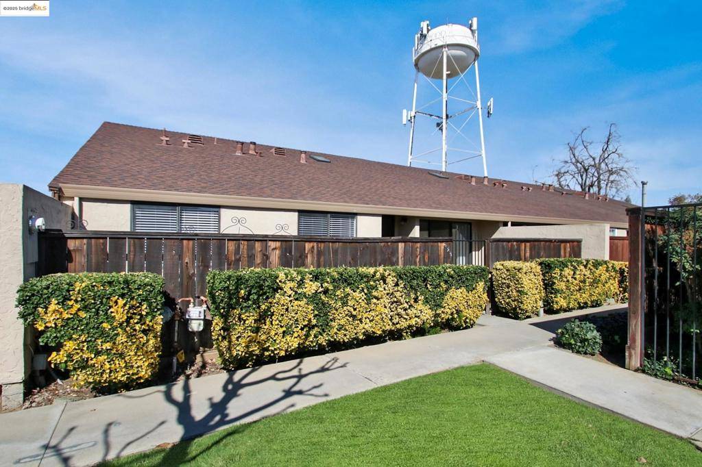 Brentwood, CA 94513,923 Villa Terrace