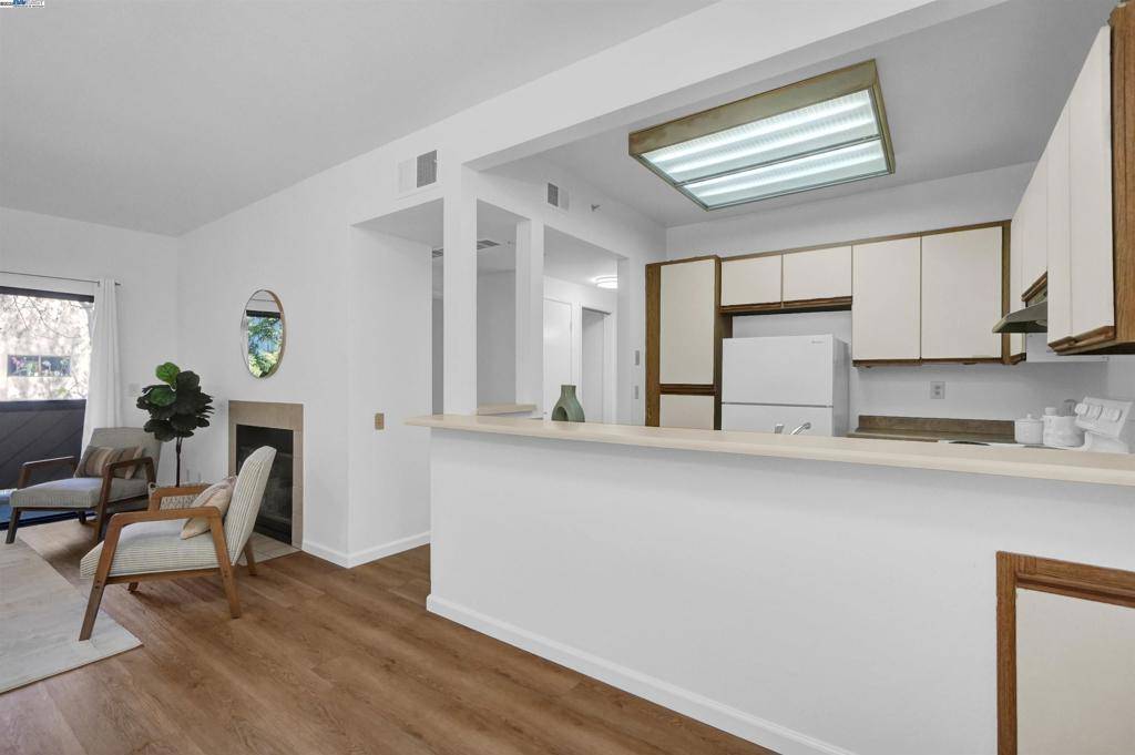 Hayward, CA 94545,25850 Kay Ave #228