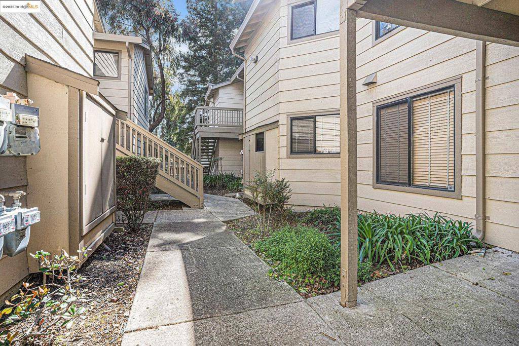 Hercules, CA 94547,704 Windsor
