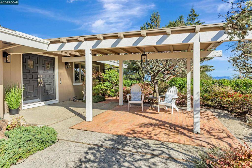 Lafayette, CA 94549,34 Chapel Dr