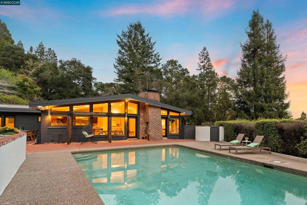 Orinda, CA 94563,39 Las Vegas Rd