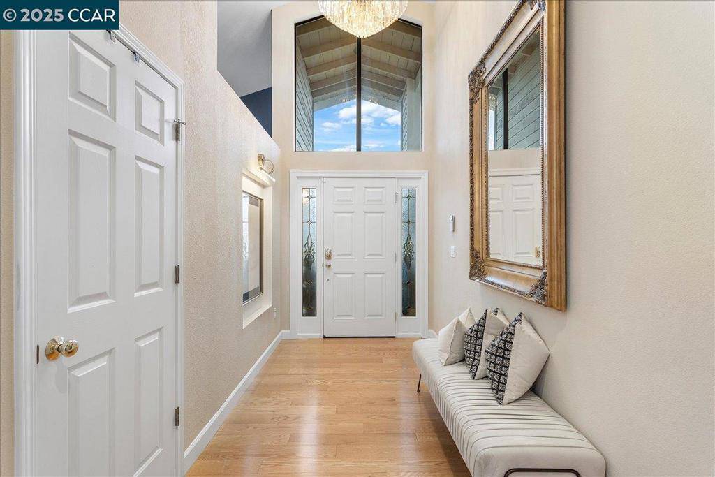Castro Valley, CA 94552,5714 Thousand Oaks Dr