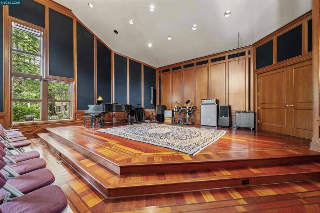 Nevada City, CA 95959,11417 Red Dog Rd