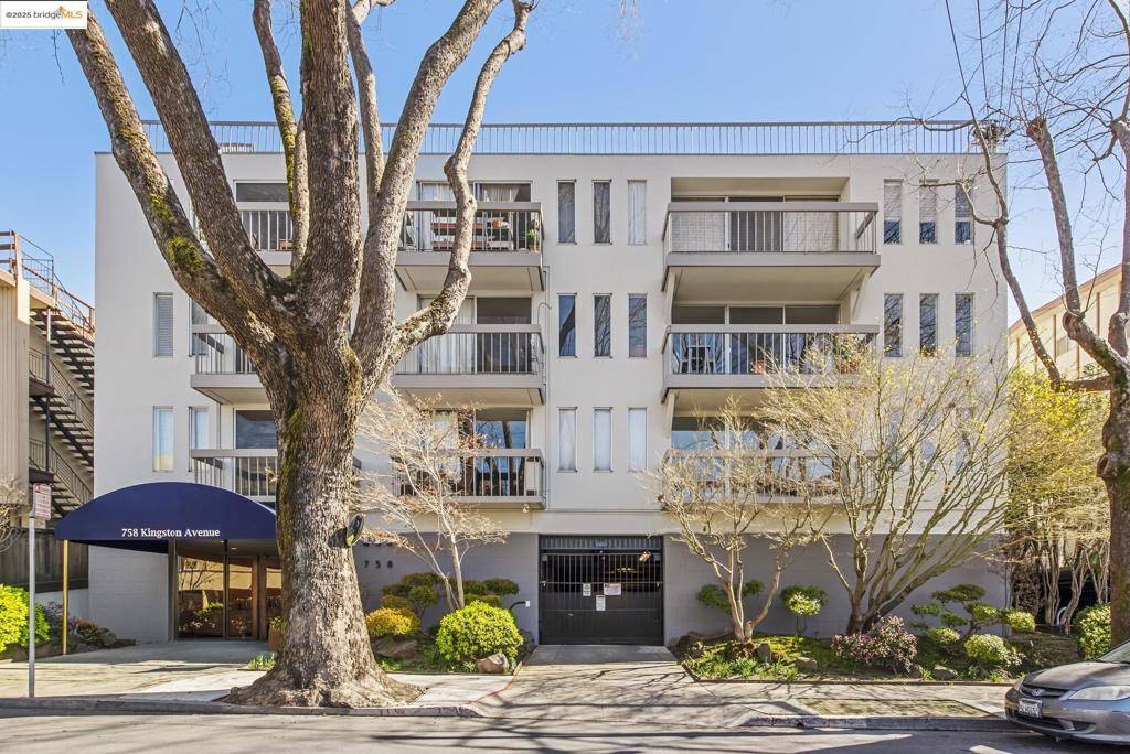 Oakland, CA 94611,758 Kingston Ave #13