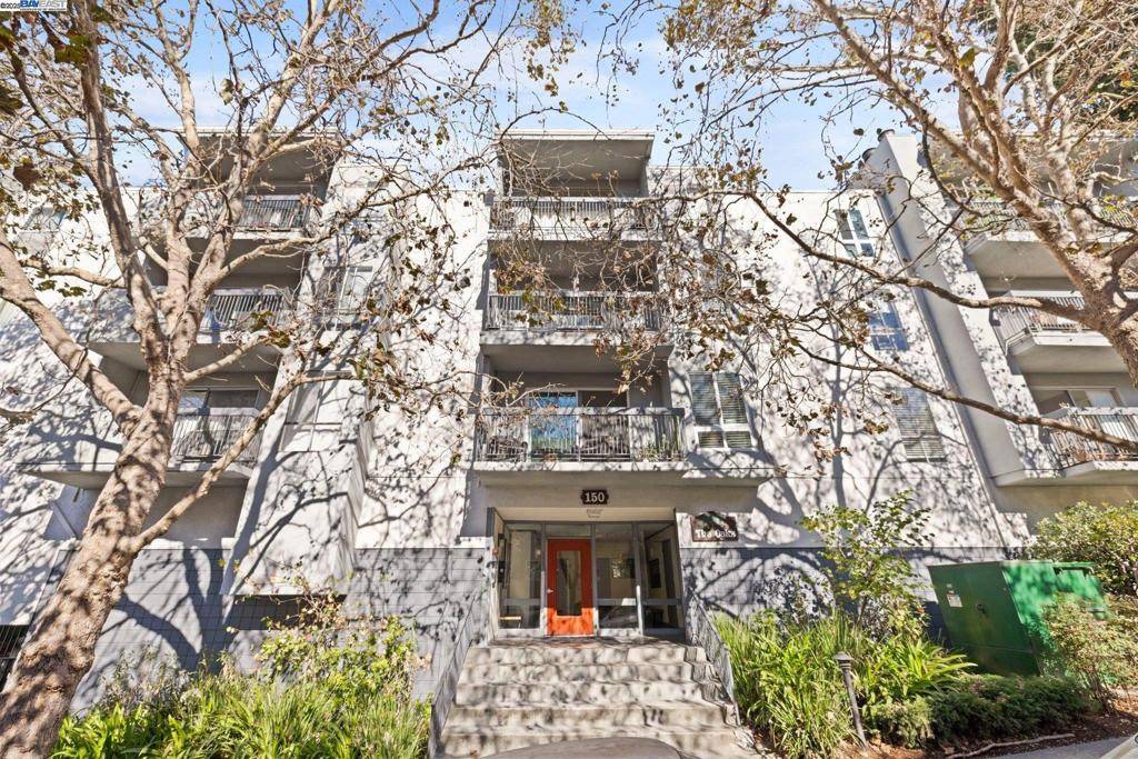 Oakland, CA 94611,150 Pearl St #106
