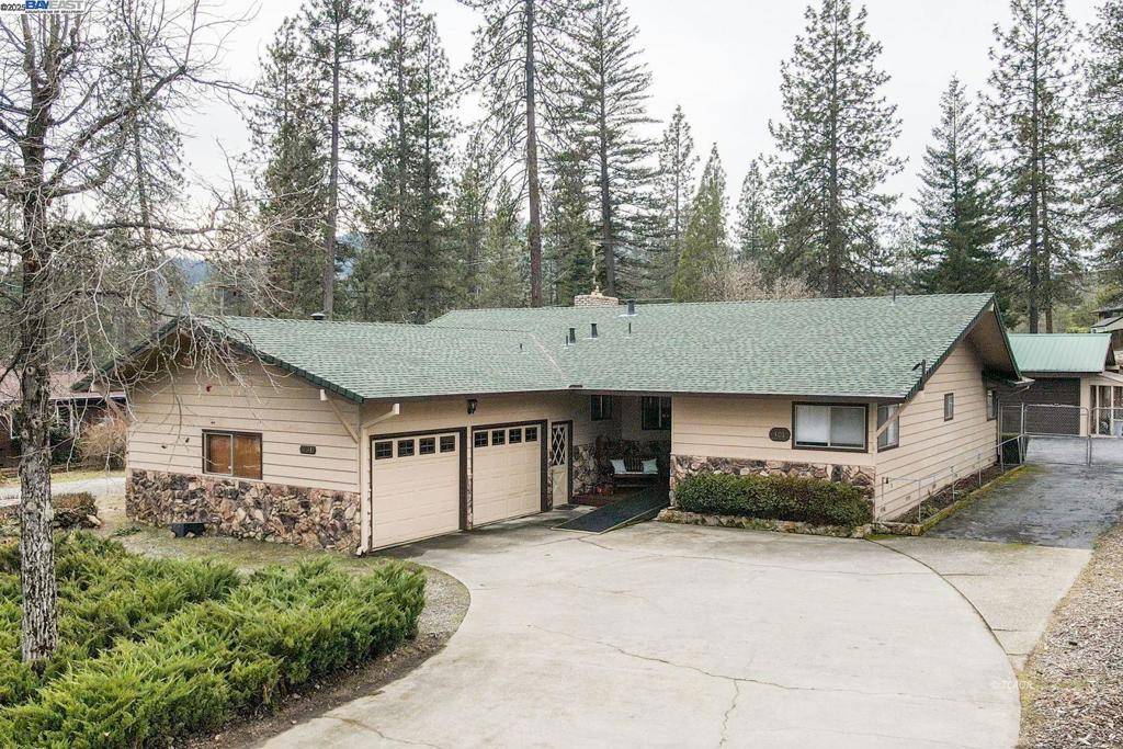 Weaverville, CA 96093,401 Easter Ave.
