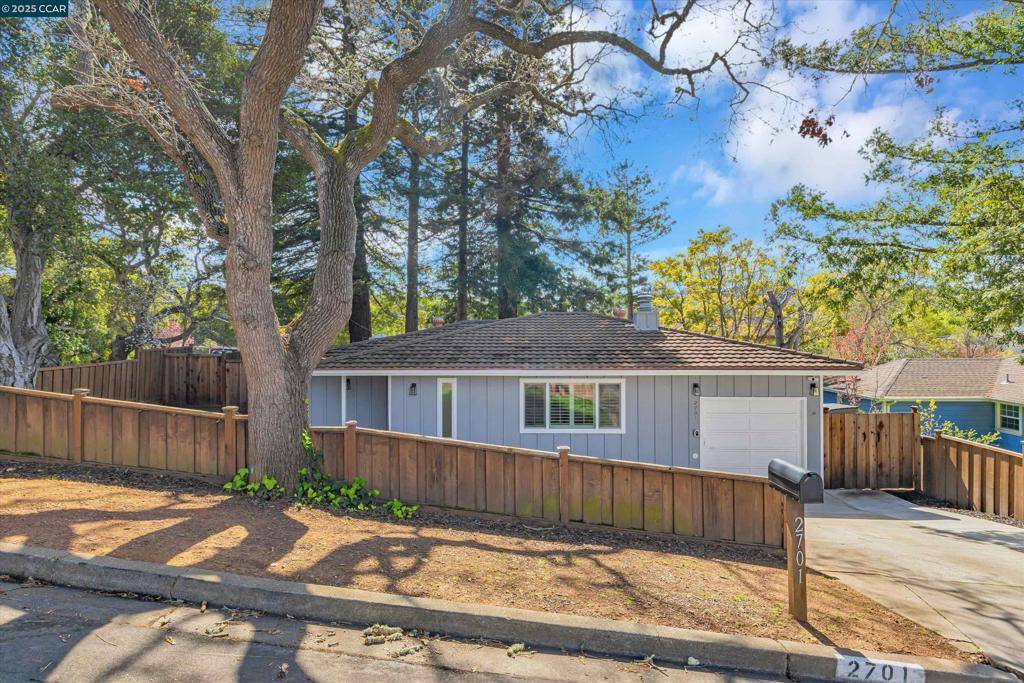 Belmont, CA 94002,2701 Carmelita