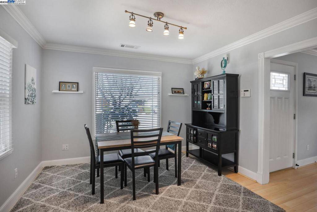 1867 Knox St Castro Valley, CA 94546