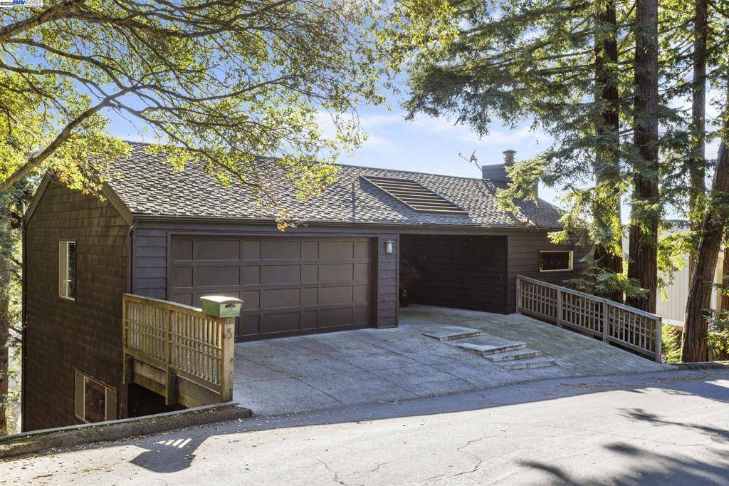 Piedmont, CA 94618,3 Abbott Way