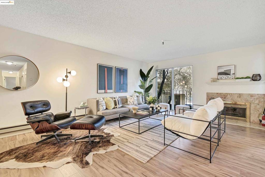 Redwood City, CA 94061,601 Leahy #104