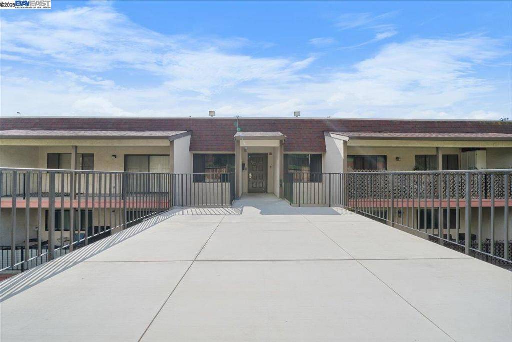 Castro Valley, CA 94546,2500 Miramar Ave #101
