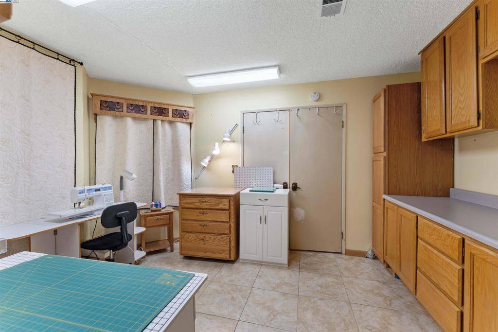 2901 Larkspur Dr. Antioch, CA 94531