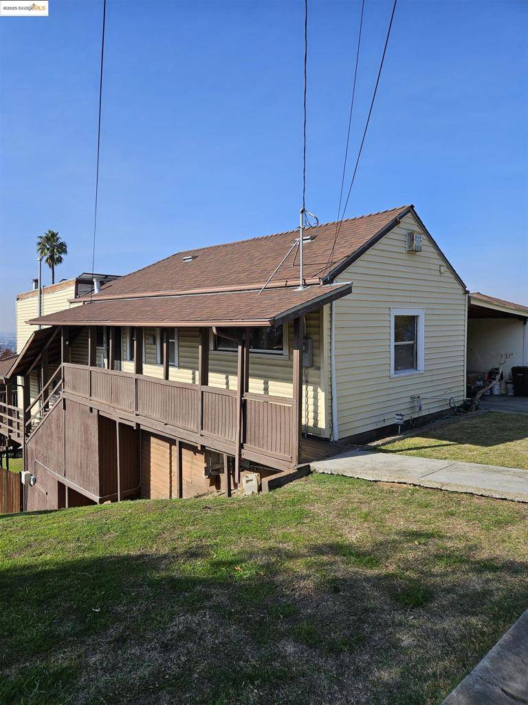 Oakland, CA 94605,7807 Outlook Ave