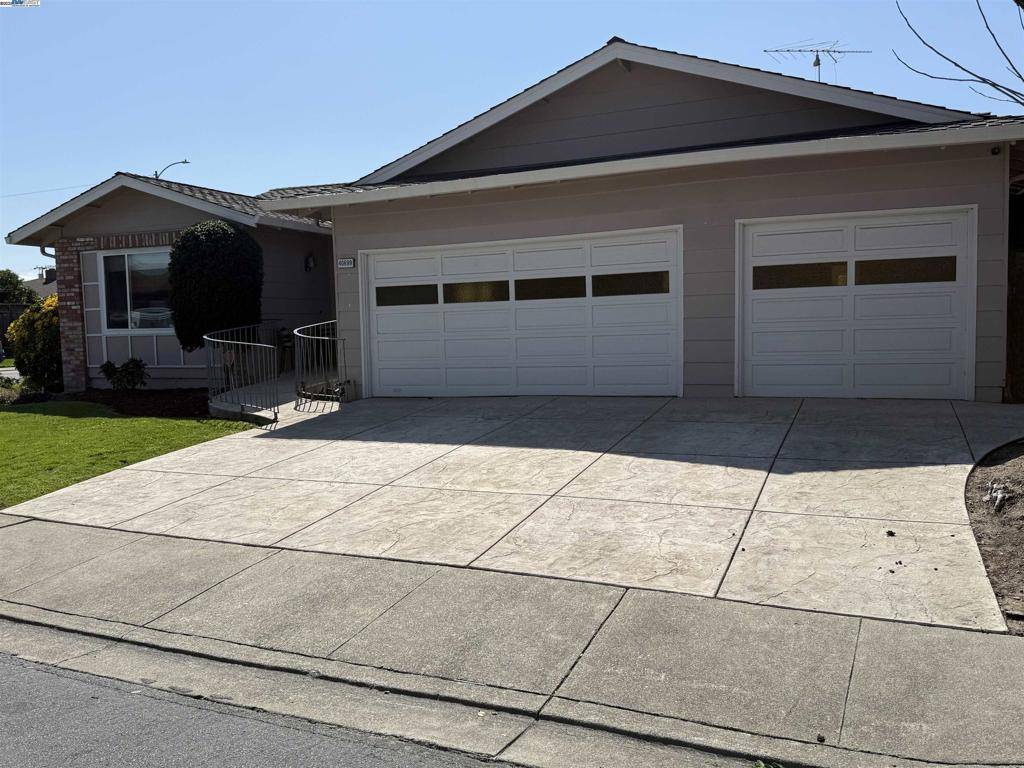 Fremont, CA 94539,40699 Ambar pl