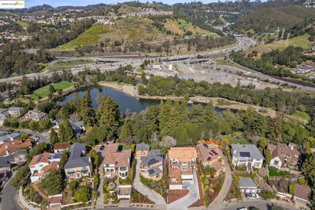 Oakland, CA 94618,6174 Contra Costa Rd