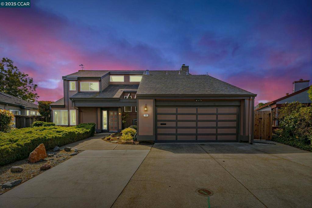 CA 94065,558 Marlin ct