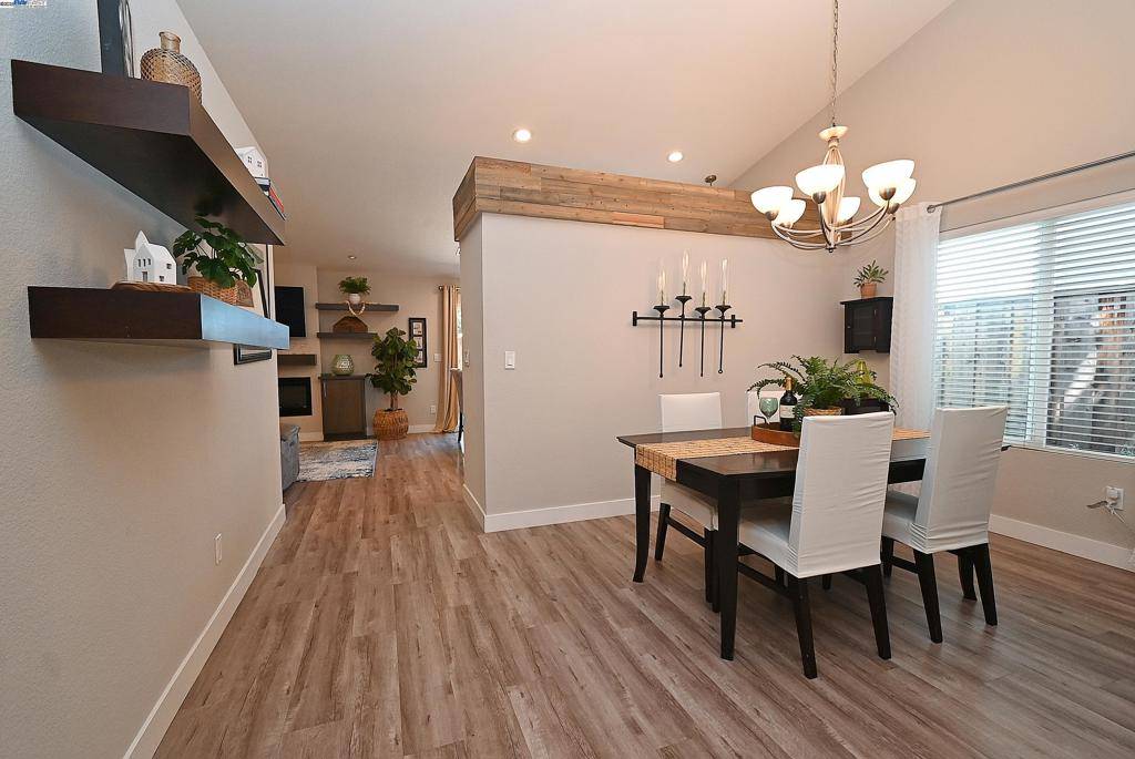 Dublin, CA 94568,4590 Hawk Way