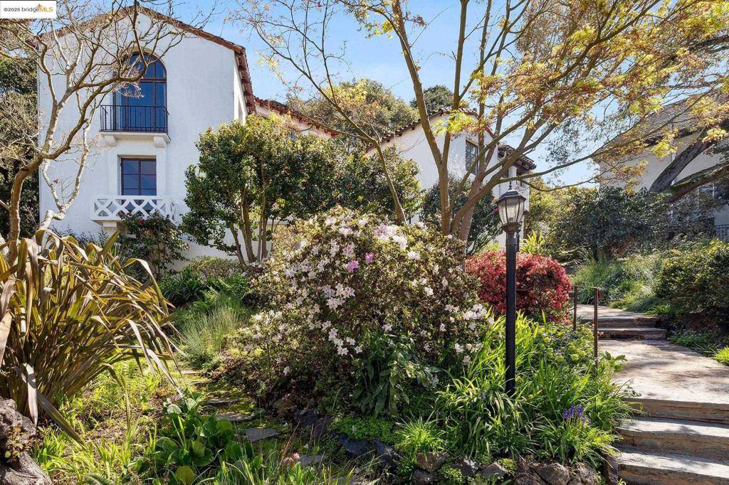 Berkeley, CA 94707,843 Arlington Ave