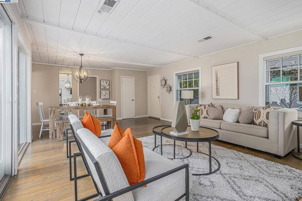 Walnut Creek, CA 94597,1592 SPRINGBROOK RD