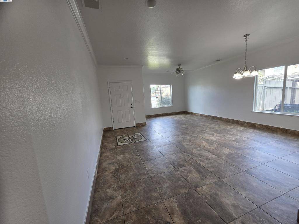 Sacramento, CA 95838,254 Peach Leaf Way