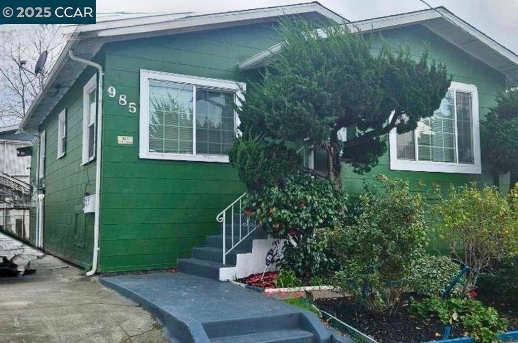 Oakland, CA 94608,985 39th Street