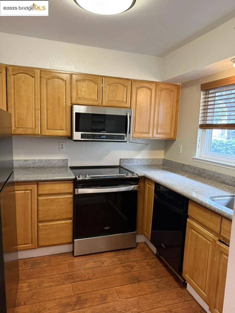 Oakland, CA 94619,3800 Maybelle Ave #11