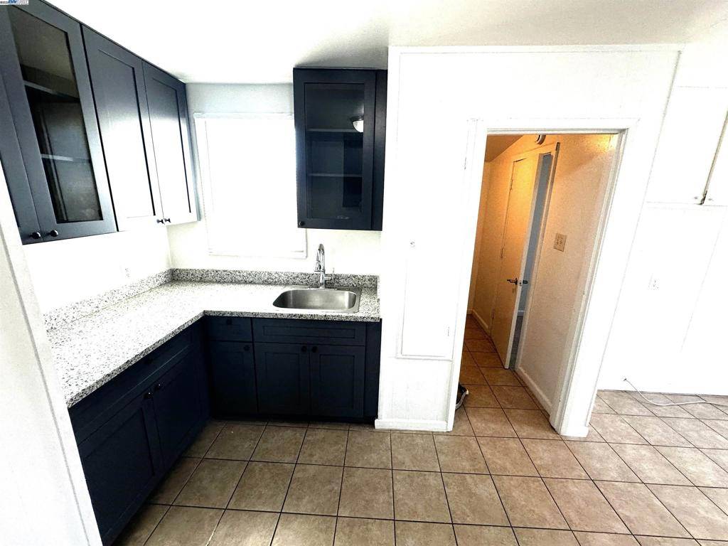 Oakland, CA 94603,11133 Acalanes Dr.