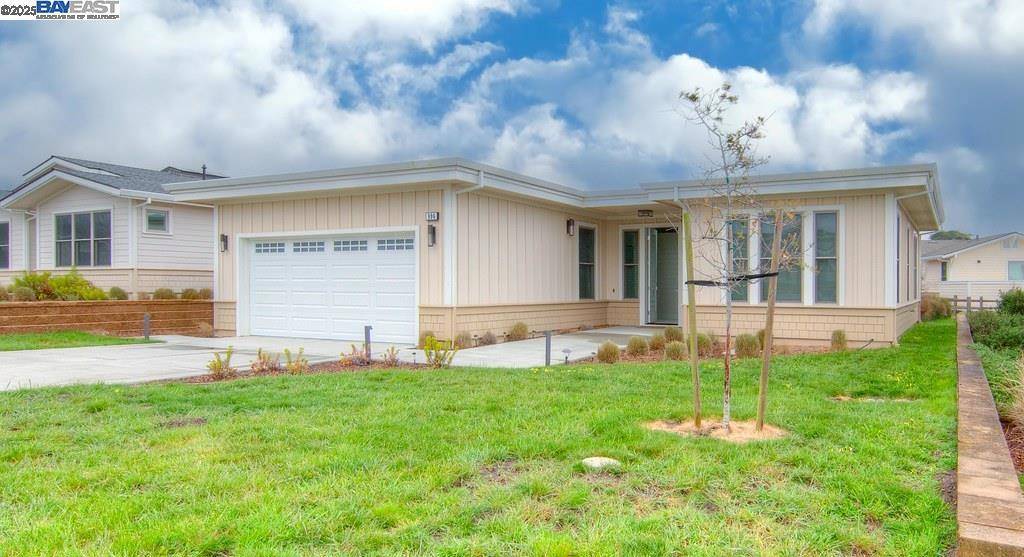 Bodega Bay, CA 94923,996 Harbor Haven Dr