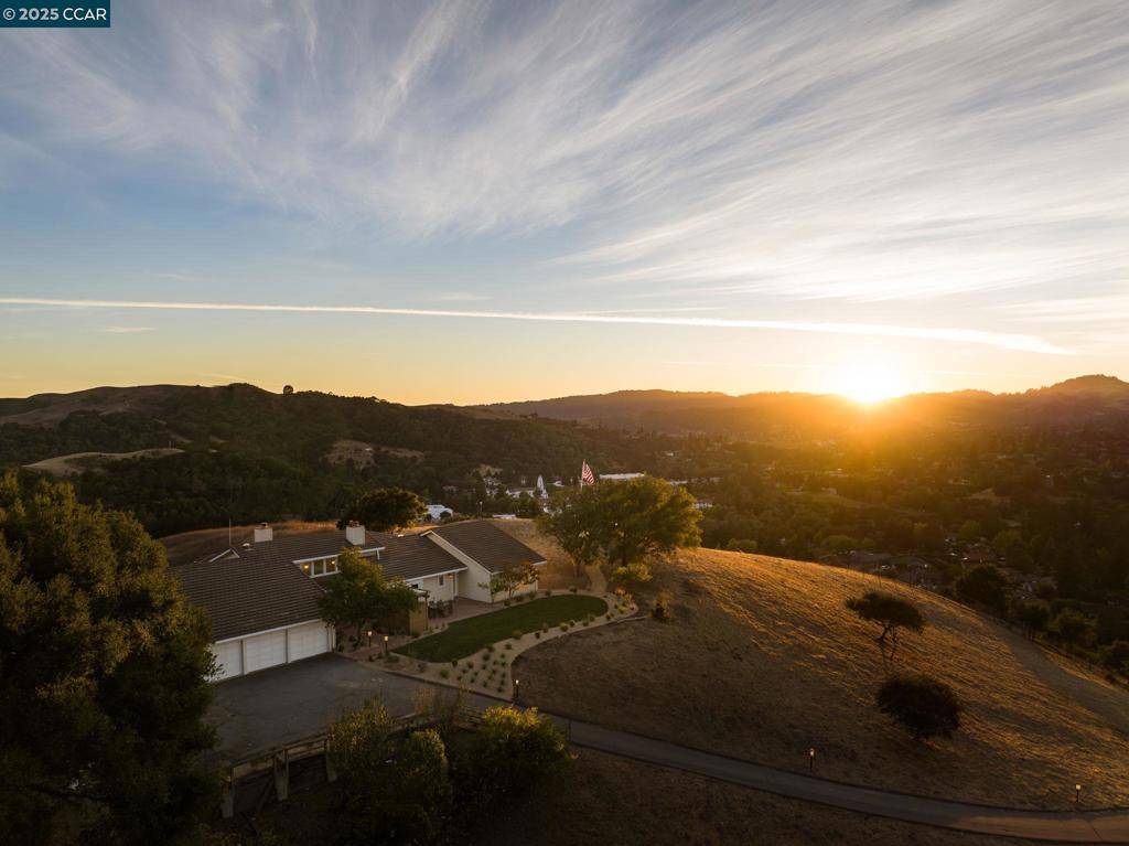 Moraga, CA 94556,1970 Joseph Dr.
