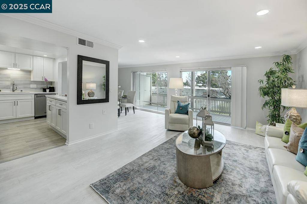 Walnut Creek, CA 94595-2422,1443 Rockledge Ln #6