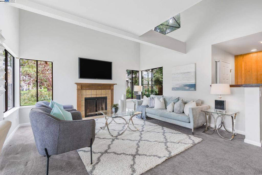 Pleasanton, CA 94588,4378 Fairlands Dr