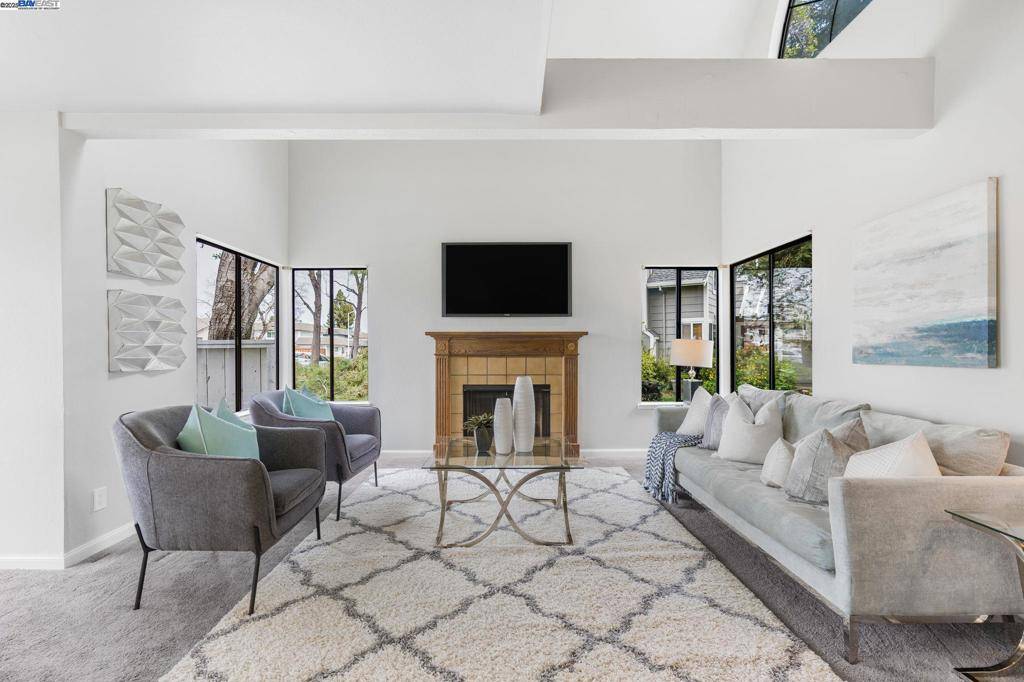 Pleasanton, CA 94588,4378 Fairlands Dr