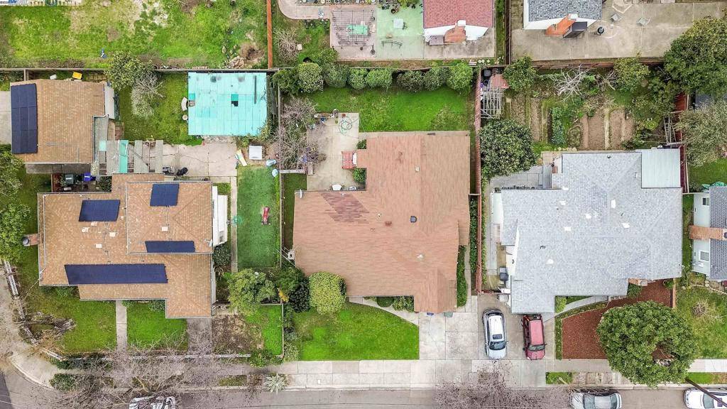 San Leandro, CA 94577,2147 Trombas Ave