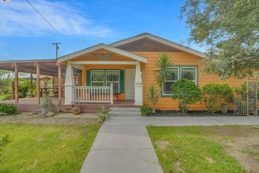 Modesto, CA 95358,124 San Joaquin St