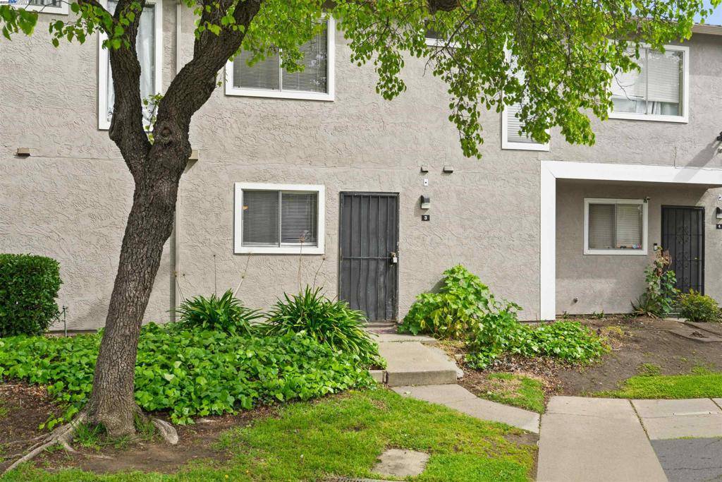 Fairfield, CA 94533,1970 Grande Cir #3