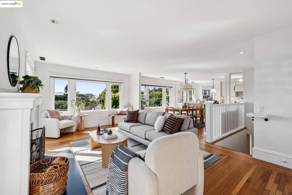 Berkeley, CA 94707-1920,806 Contra Costa Avenue