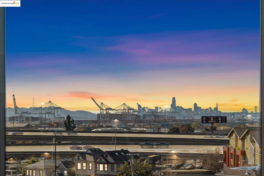 Oakland, CA 94607,585 9th Street #649
