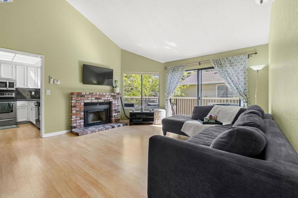 Hayward, CA 94542,2437 Sebastopol Ln #3