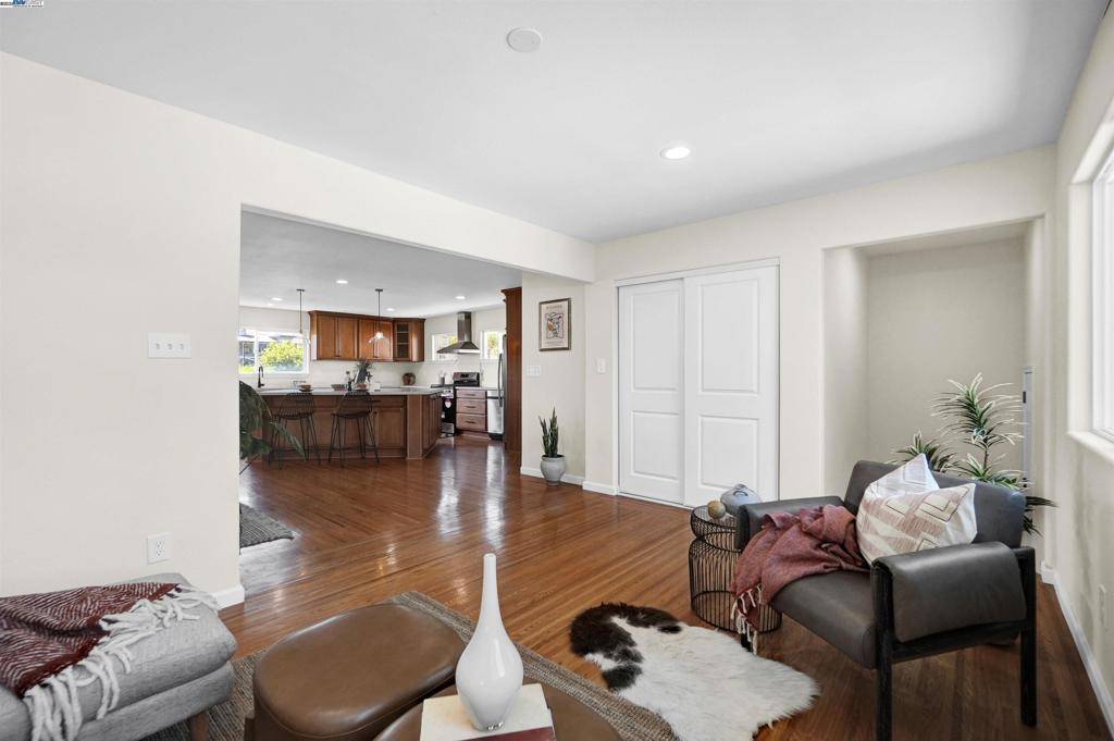 19548 Alana Rd Castro Valley, CA 94546