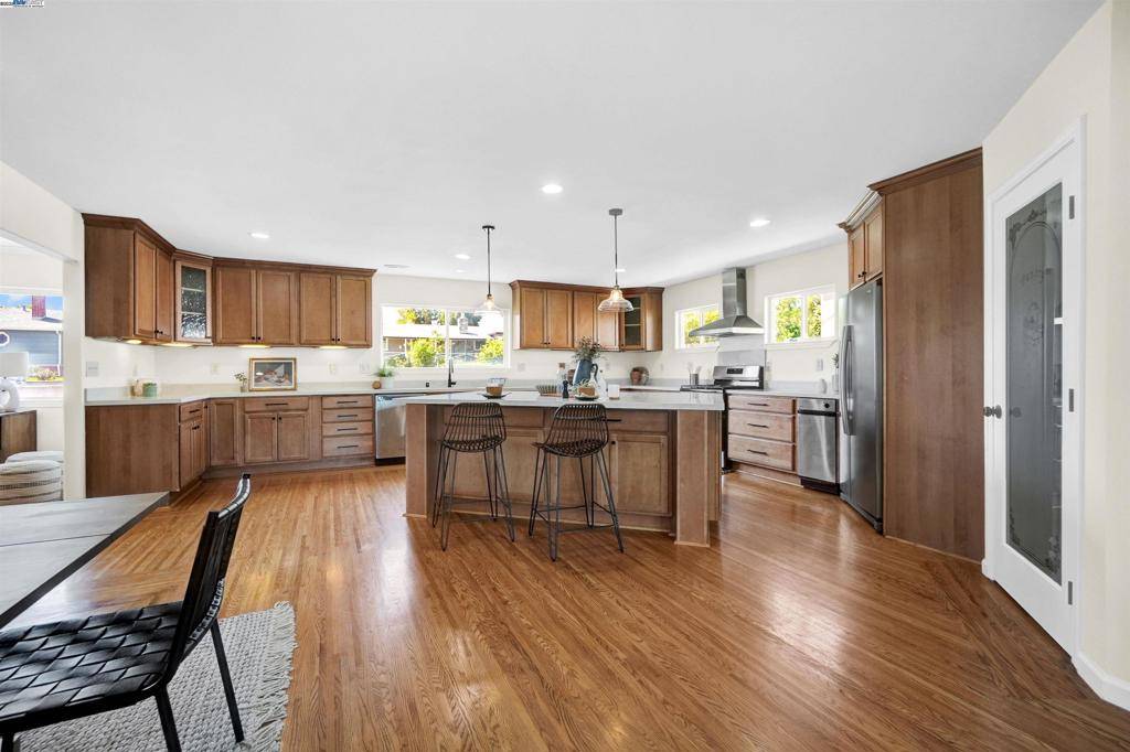 19548 Alana Rd Castro Valley, CA 94546