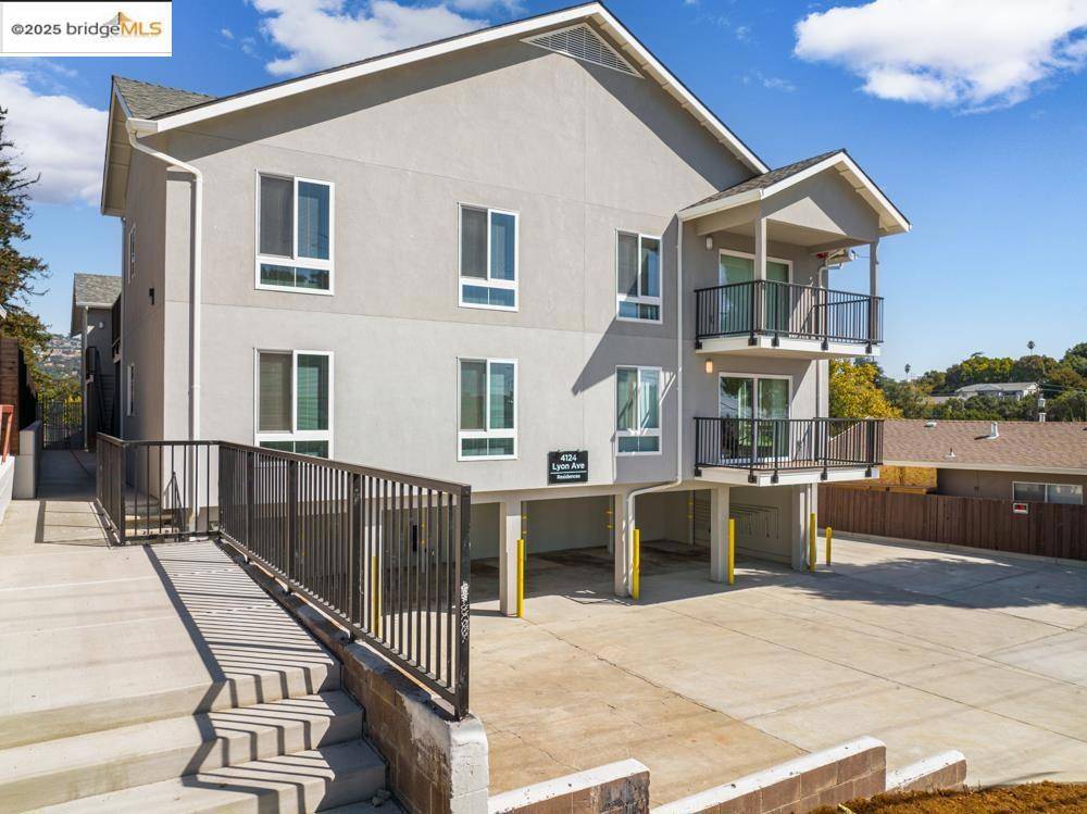 Oakland, CA 94601,4124 Lyon Ave
