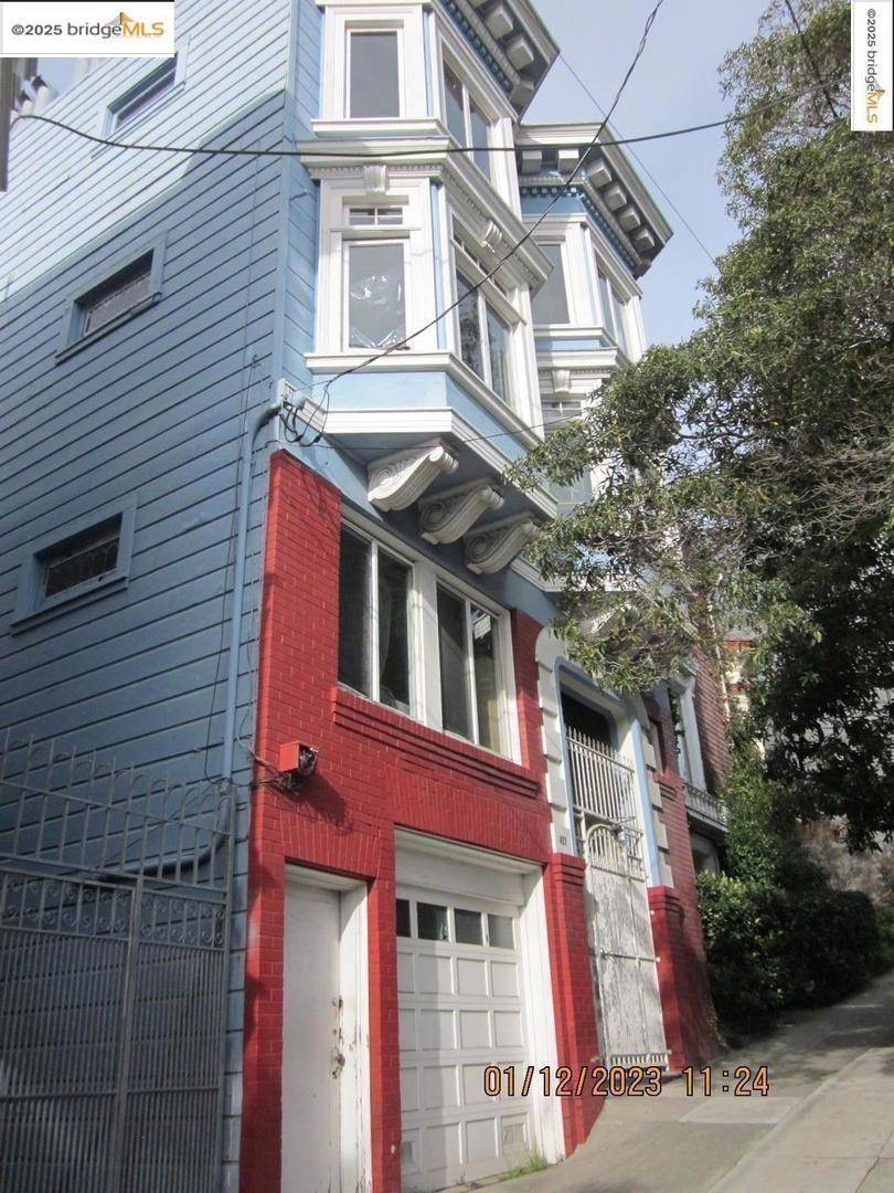 San Francisco, CA 94117,425 Steiner ST