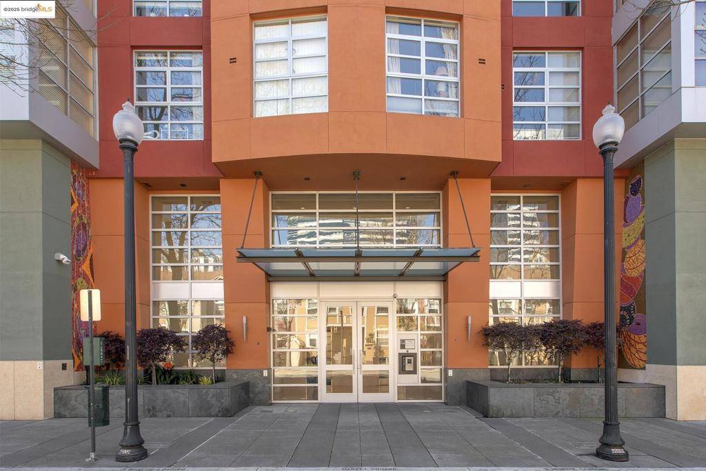 Oakland, CA 94607,585 9Th St #513