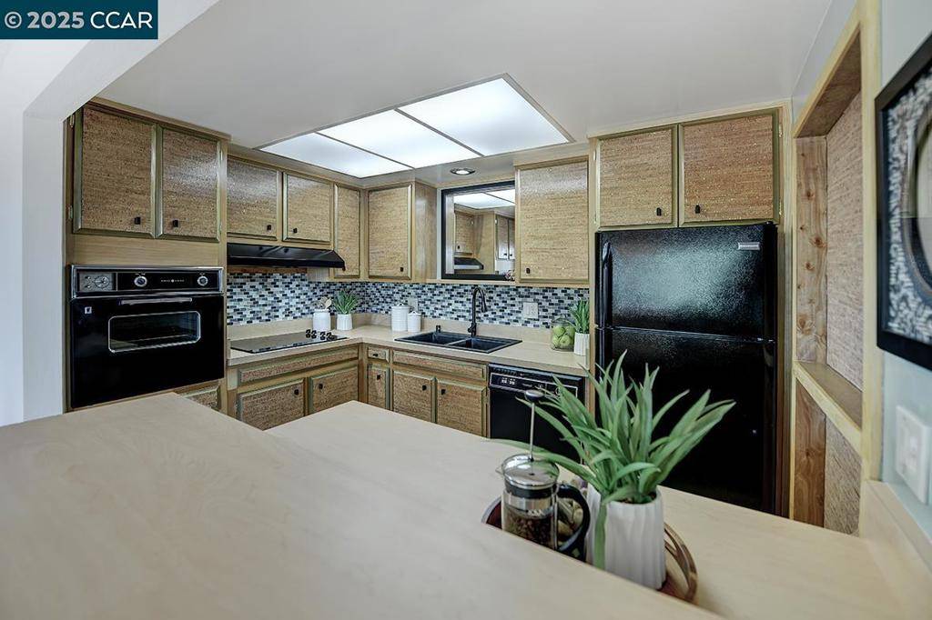 Walnut Creek, CA 94595,1268 Skycrest #4